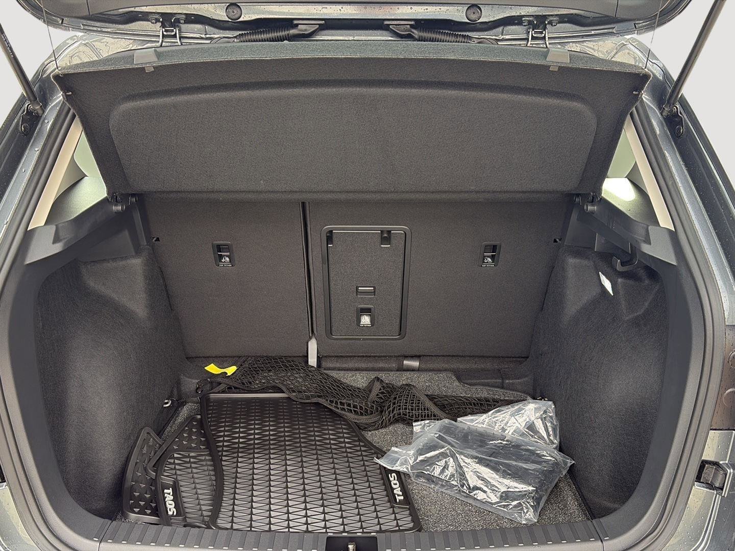 Used 2024 Volkswagen Taos S w/ MDO Package image 5