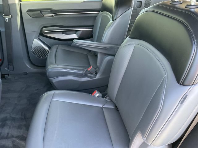 Used 2024 Kia EV9 Light Long Range RWD image 34