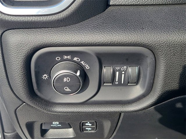 Used 2025 RAM 1500 Laramie image 22