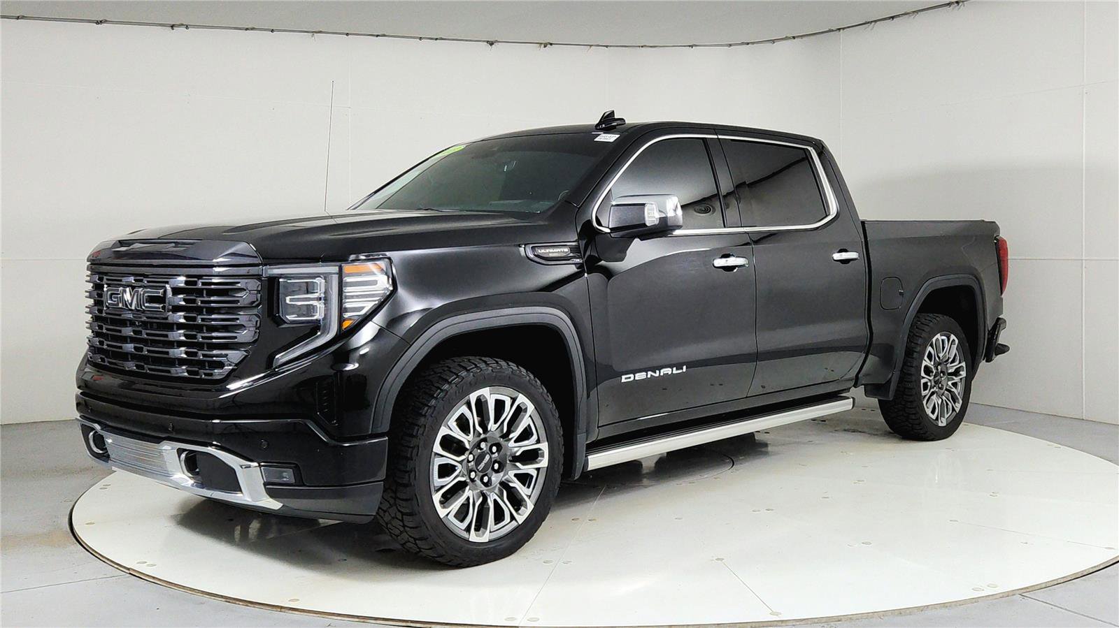 Used 2023 GMC Sierra 1500 Denali Ultimate AWD/4WD image 6