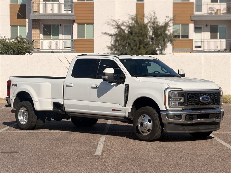 Used 2023 Ford F350 Lariat w/ Lariat Ultimate Package AWD/4WD image 3