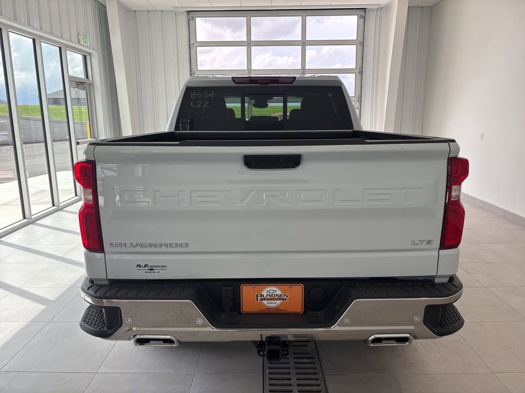 New 2026 Chevrolet Silverado 1500 LTZ w/ LTZ Premium Package AWD/4WD image 3