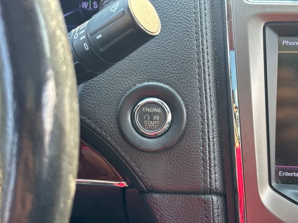 Used 2013 Lincoln MKX FWD image 20