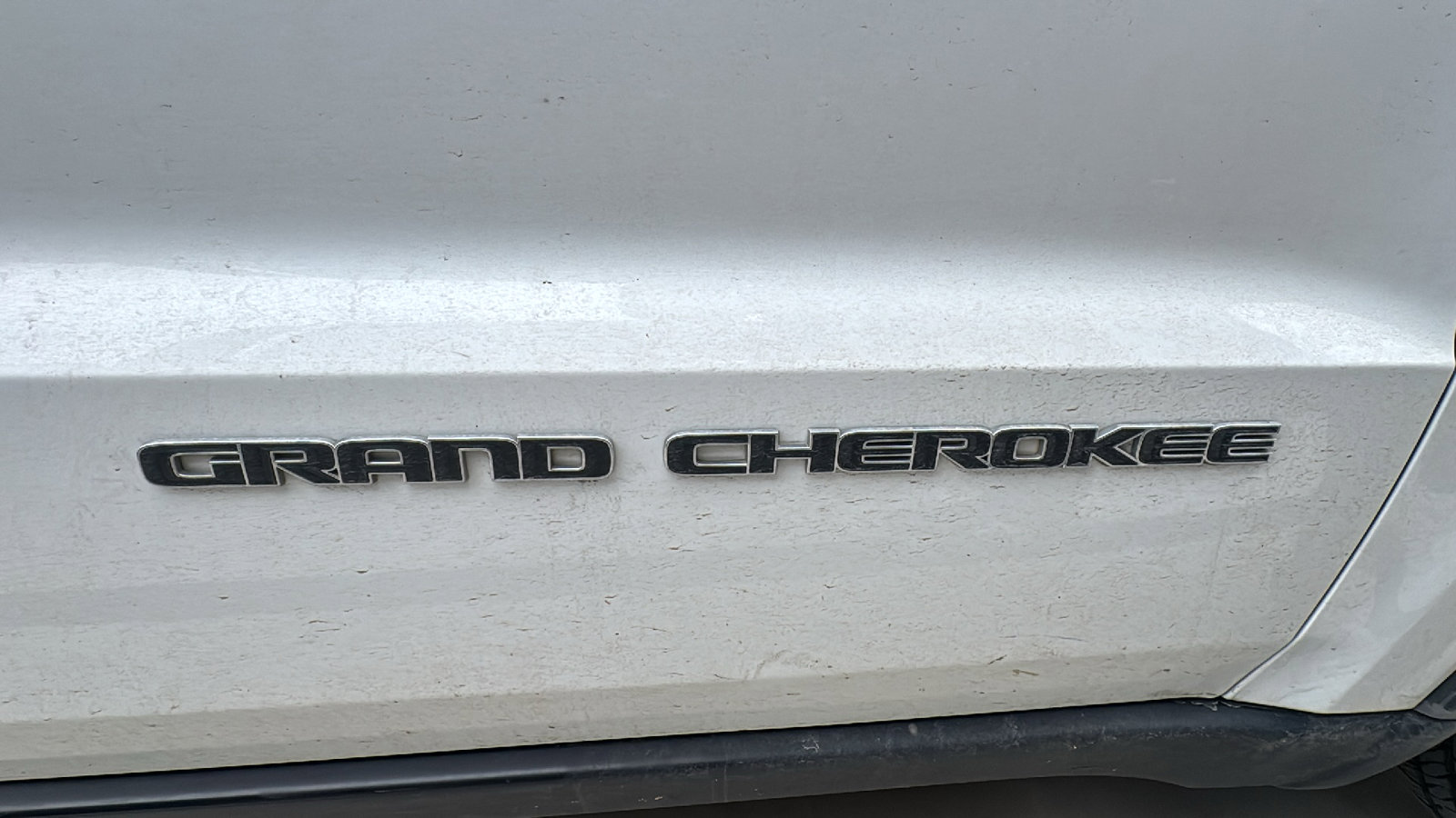 Used 2018 Jeep Grand Cherokee Laredo RWD image 8