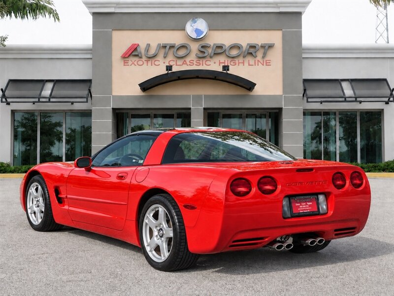 Used 1999 Chevrolet Corvette Coupe w/ Memory Pkg RWD image 2