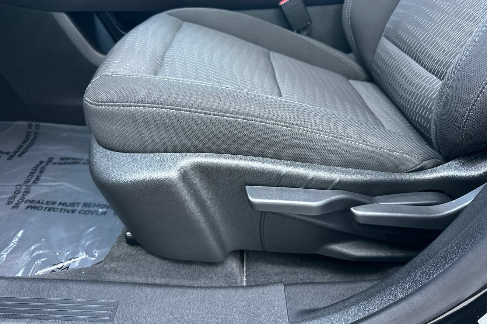 Used 2025 Chevrolet Equinox LT w/ Safety and Technology Package FWD image 13