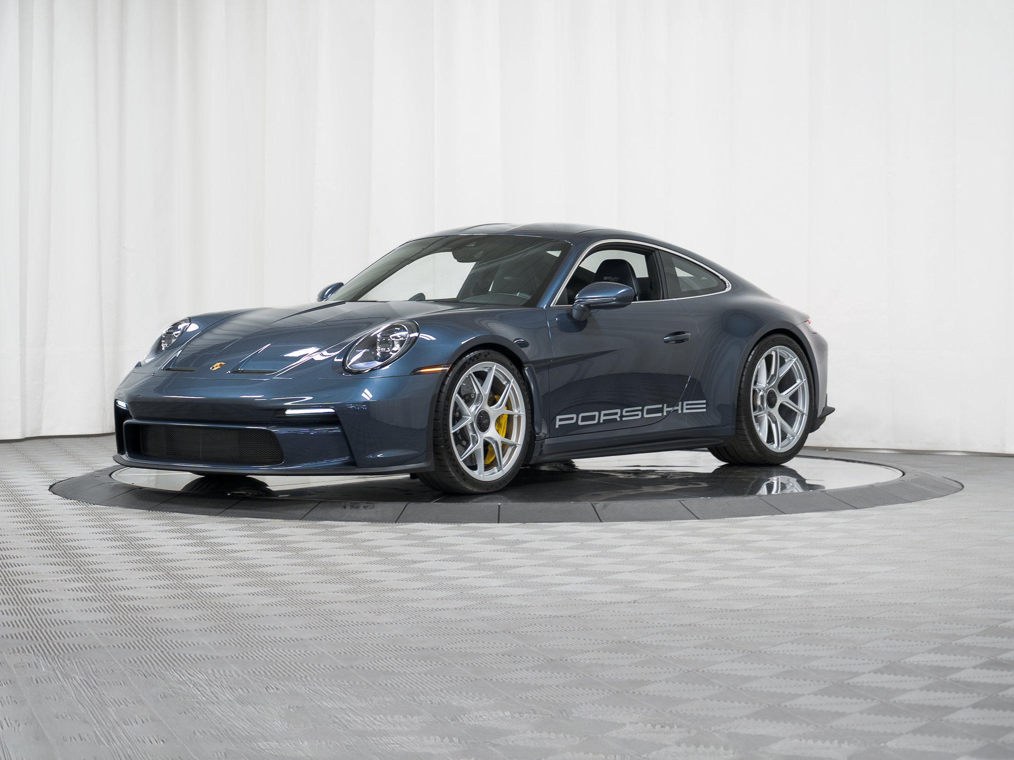 Used 2024 Porsche 911 GT3 RS RWD image 41