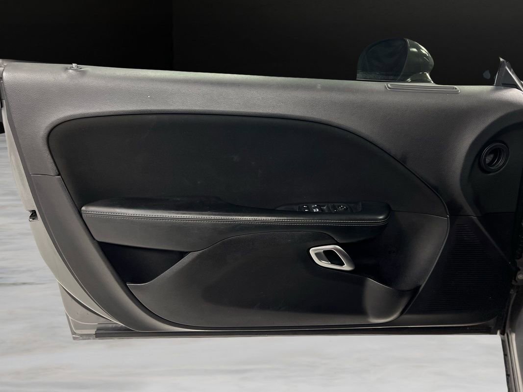 Used 2019 Dodge Challenger SXT image 32