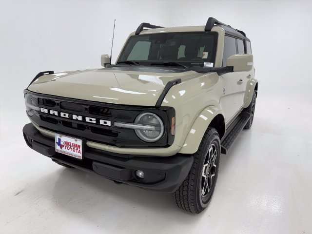 Used 2025 Ford Bronco Outer Banks AWD/4WD image 4