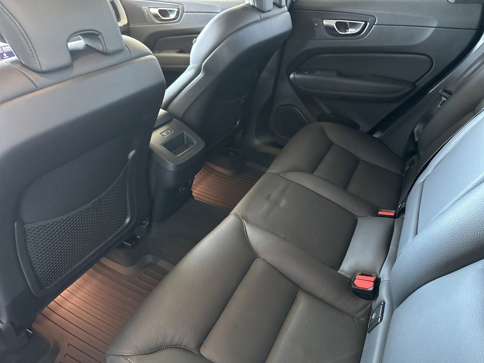Certified 2025 Volvo XC60 B5 Plus AWD/4WD image 6