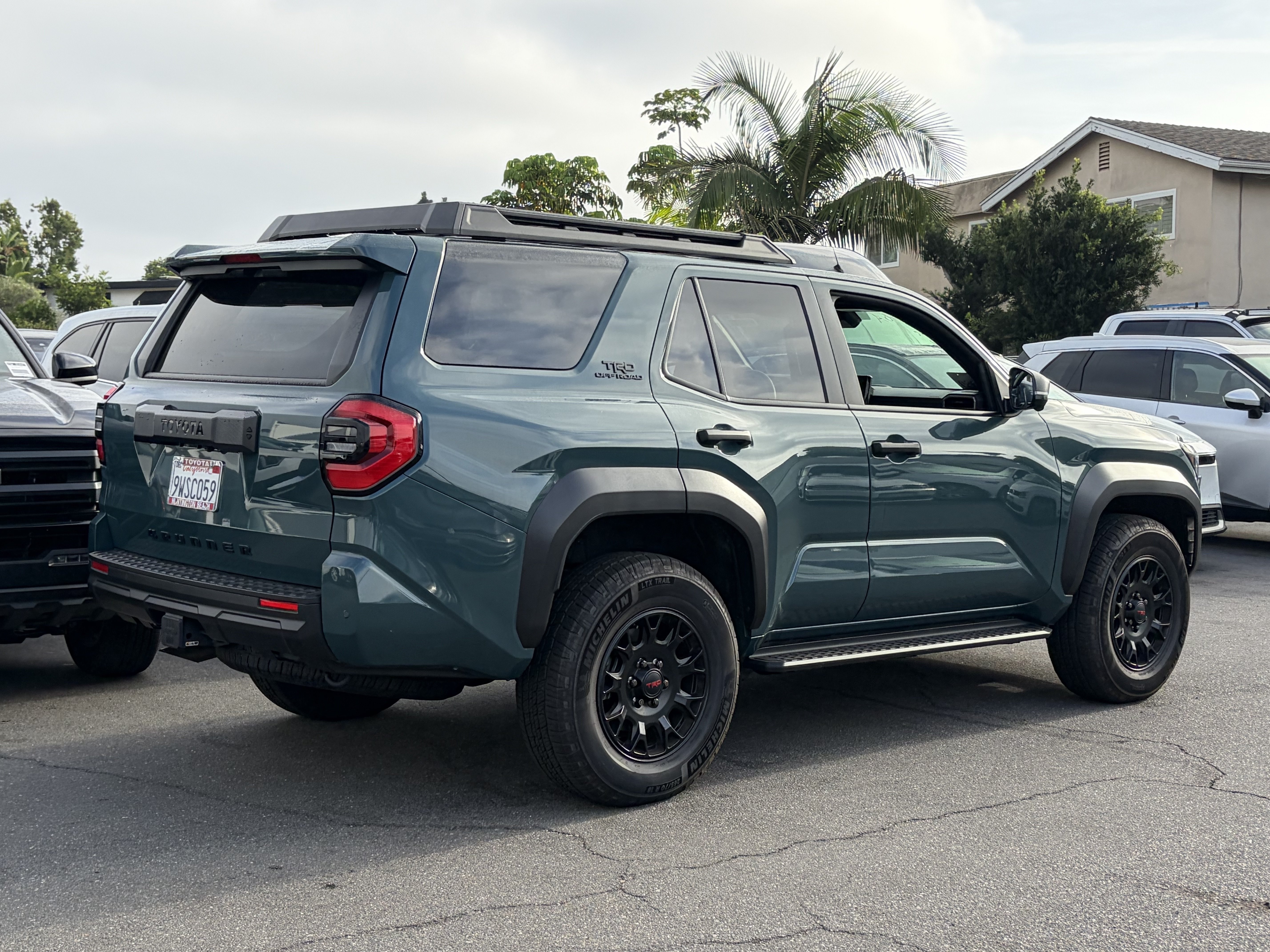Used 2025 Toyota 4Runner TRD Off-Road Premium AWD/4WD image 3
