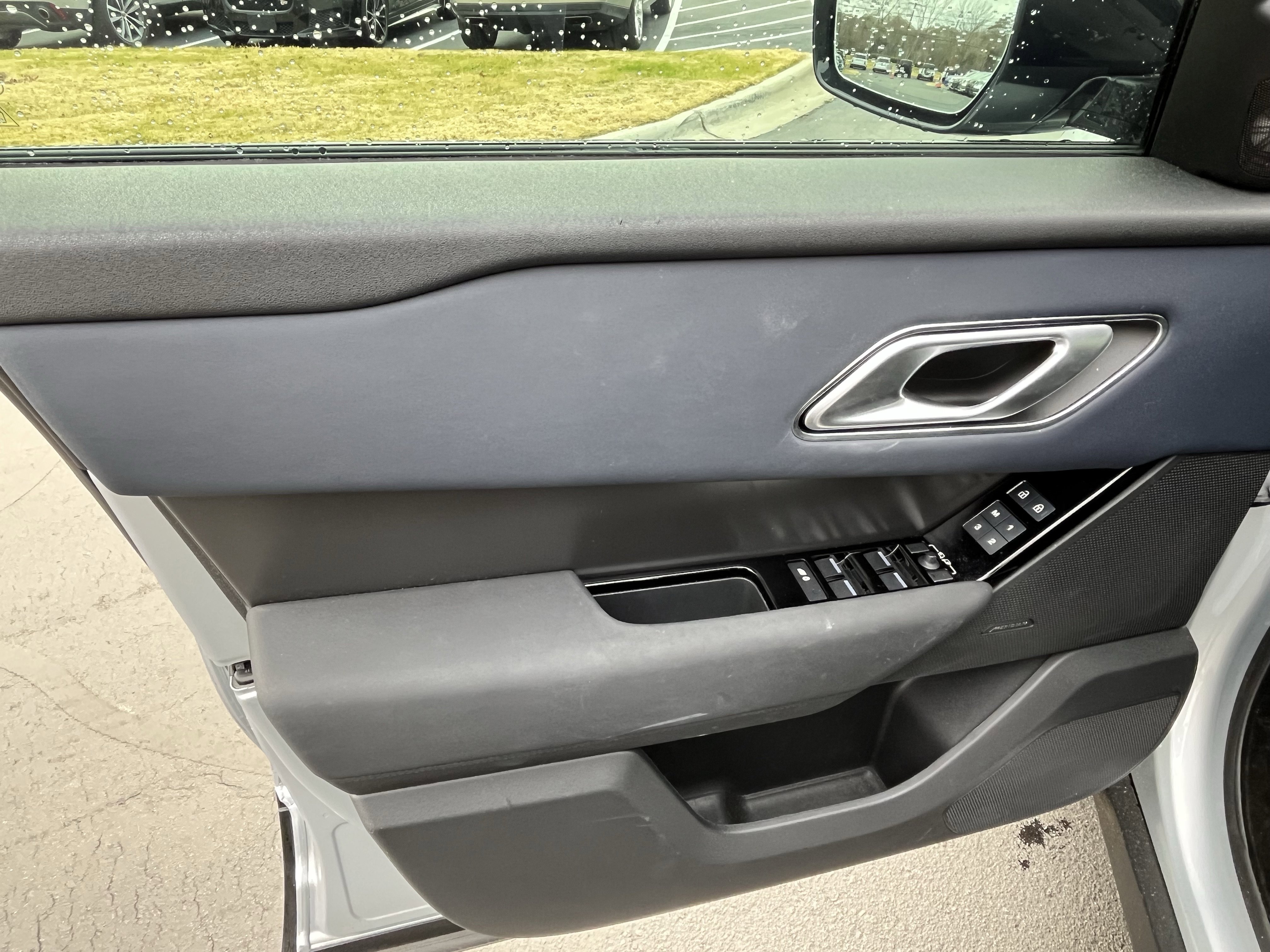 Used 2024 Land Rover Range Rover Velar Dynamic SE image 14