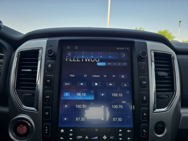 Used 2017 Nissan Titan PRO-4X w/ Pro-4x Convenience Package AWD/4WD image 8