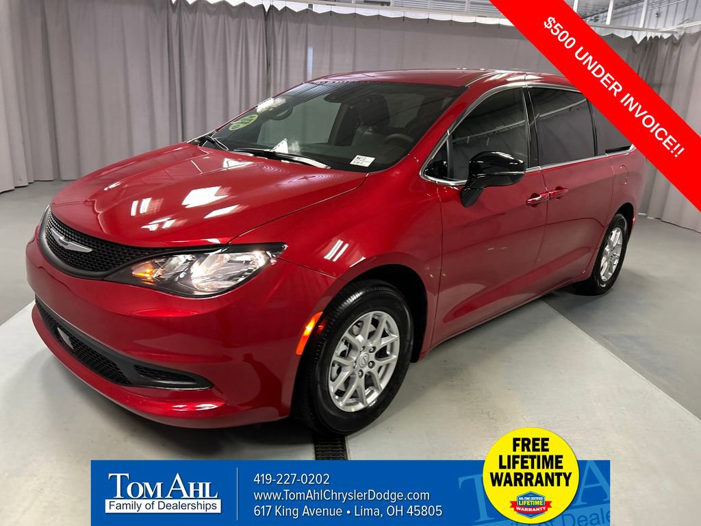 New 2026 Chrysler Voyager LX image 3