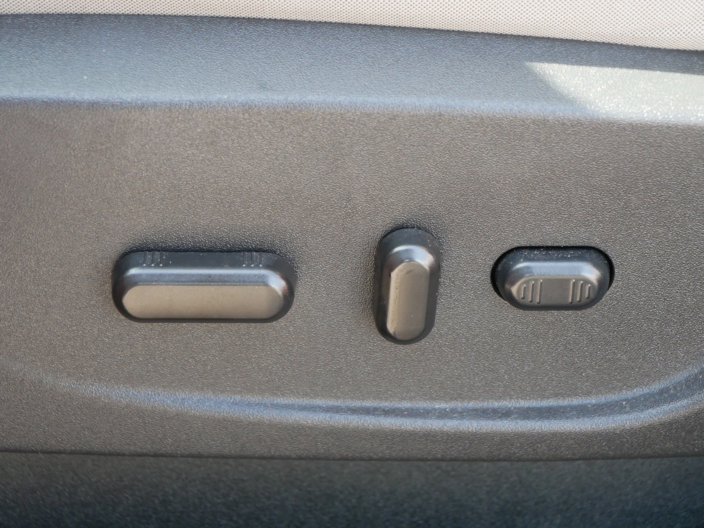 Used 2018 Ford Escape SE image 20