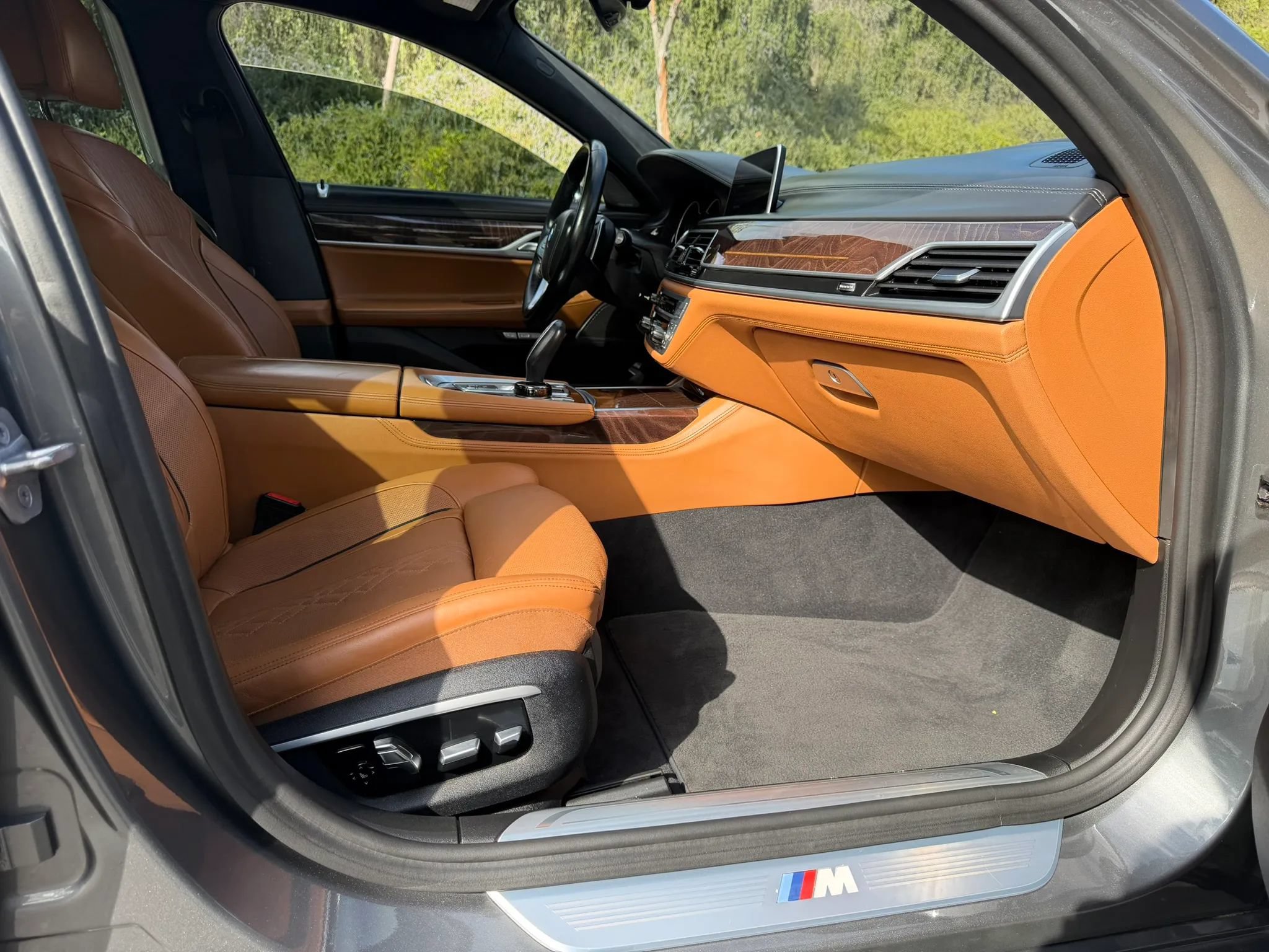 Used 2017 BMW 750i RWD image 30