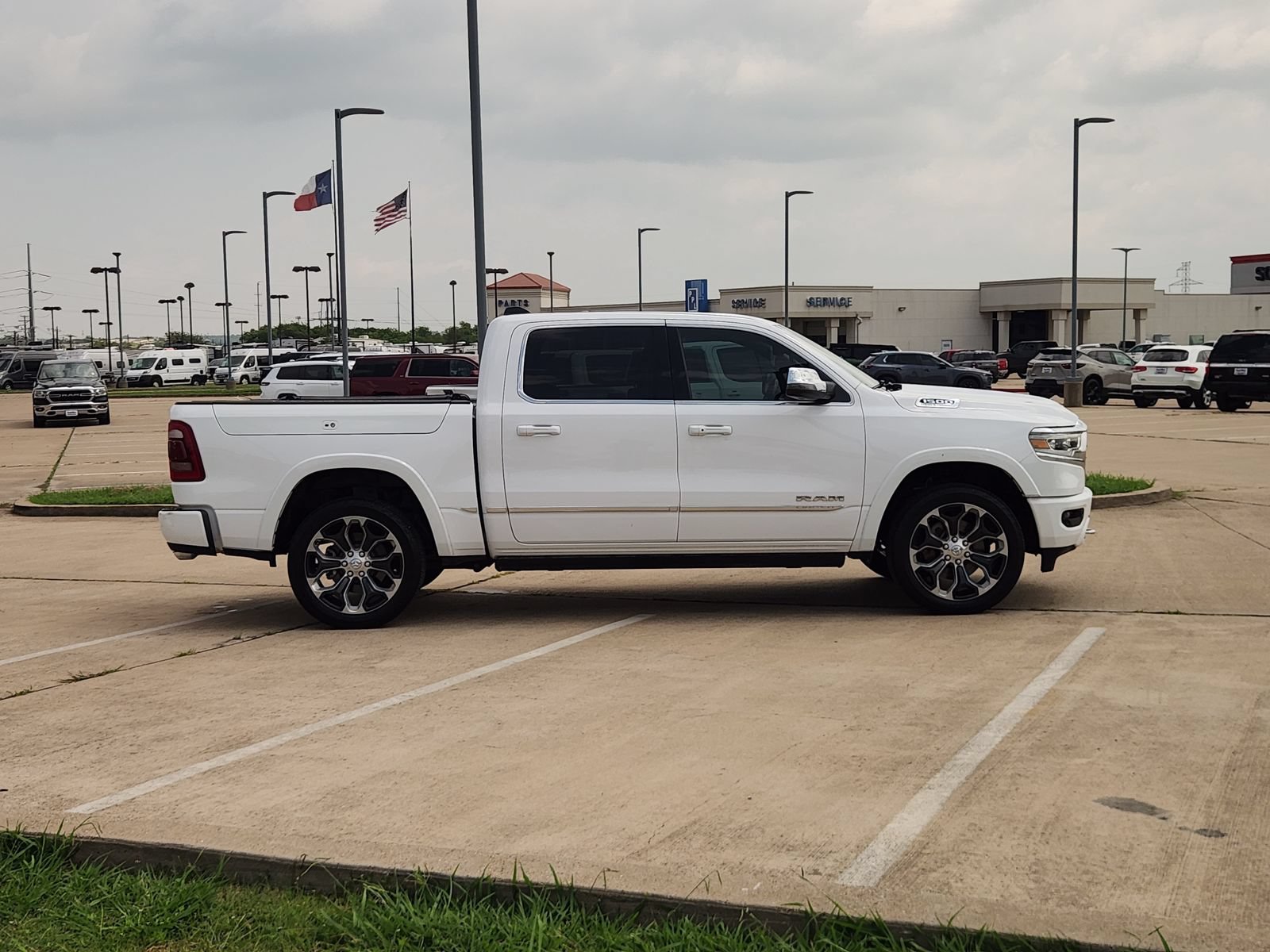 Used 2023 RAM 1500 Limited AWD/4WD image 7