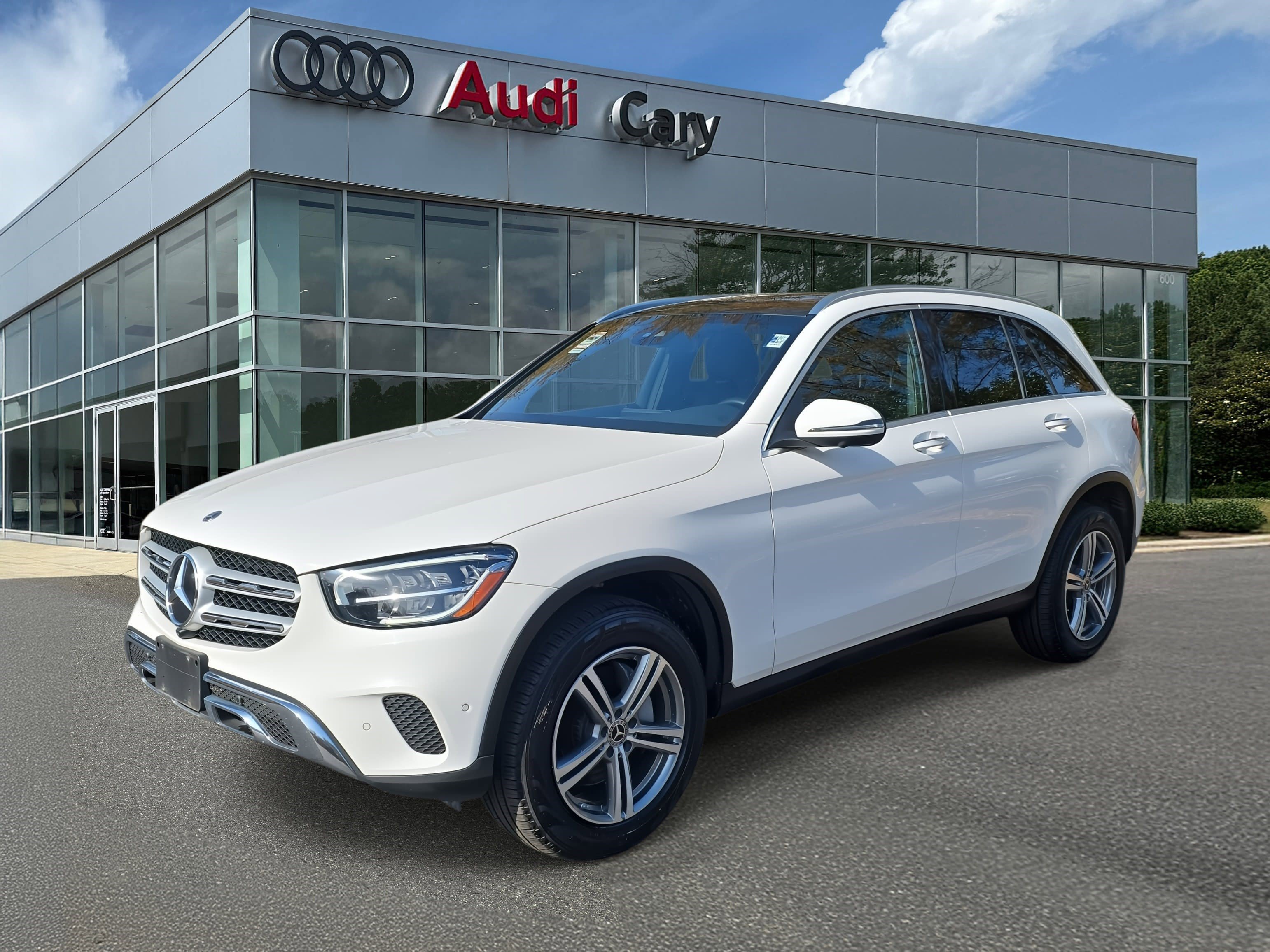 Used 2022 Mercedes-Benz GLC 300 4MATIC w/ Multimedia Package Lite