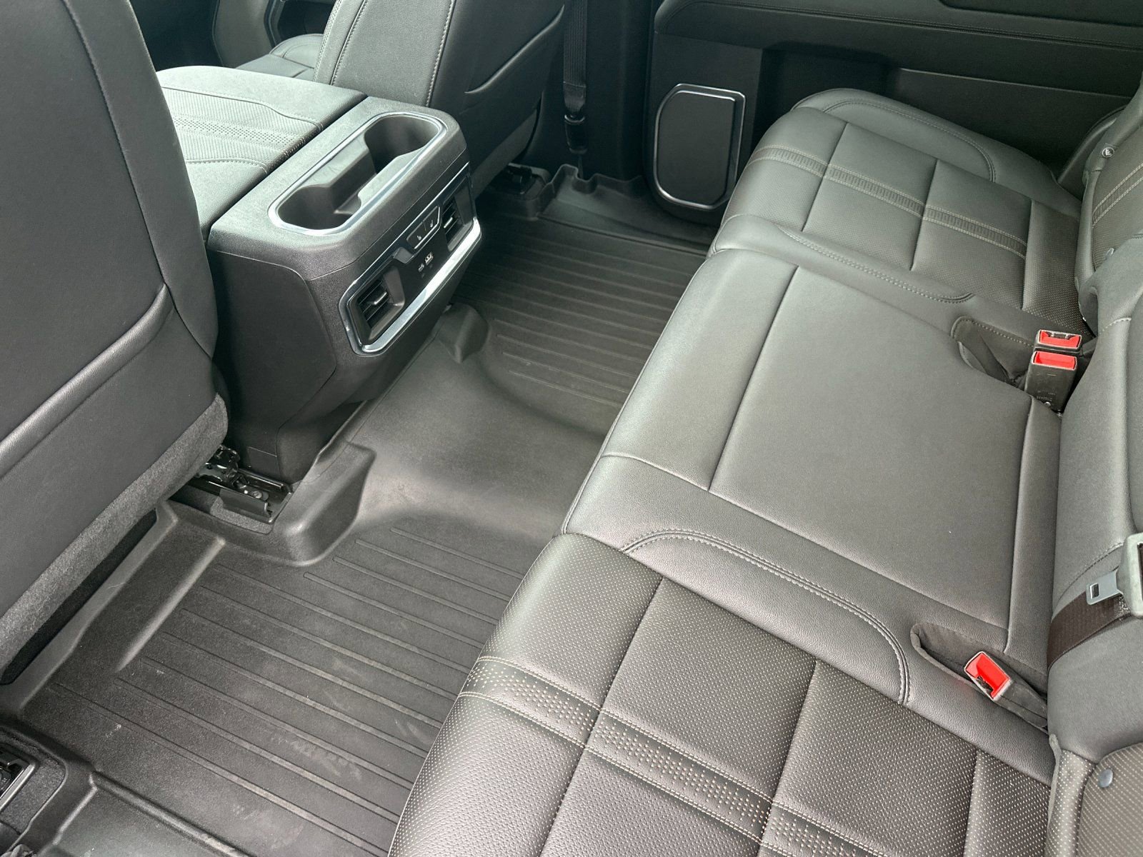 Used 2024 Chevrolet Silverado 2500 High Country w/ Max Trailering Package image 12