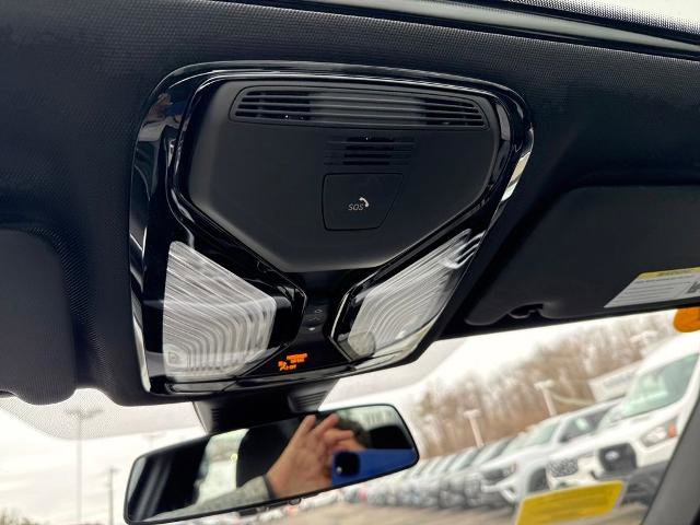 Used 2025 BMW 330i xDrive Sedan w/ Premium Package image 33