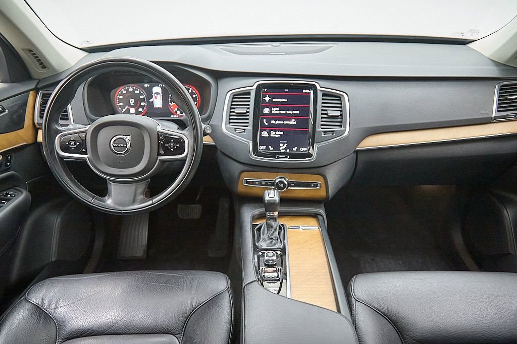 Used 2021 Volvo XC90 T6 Momentum w/ Climate Package image 29