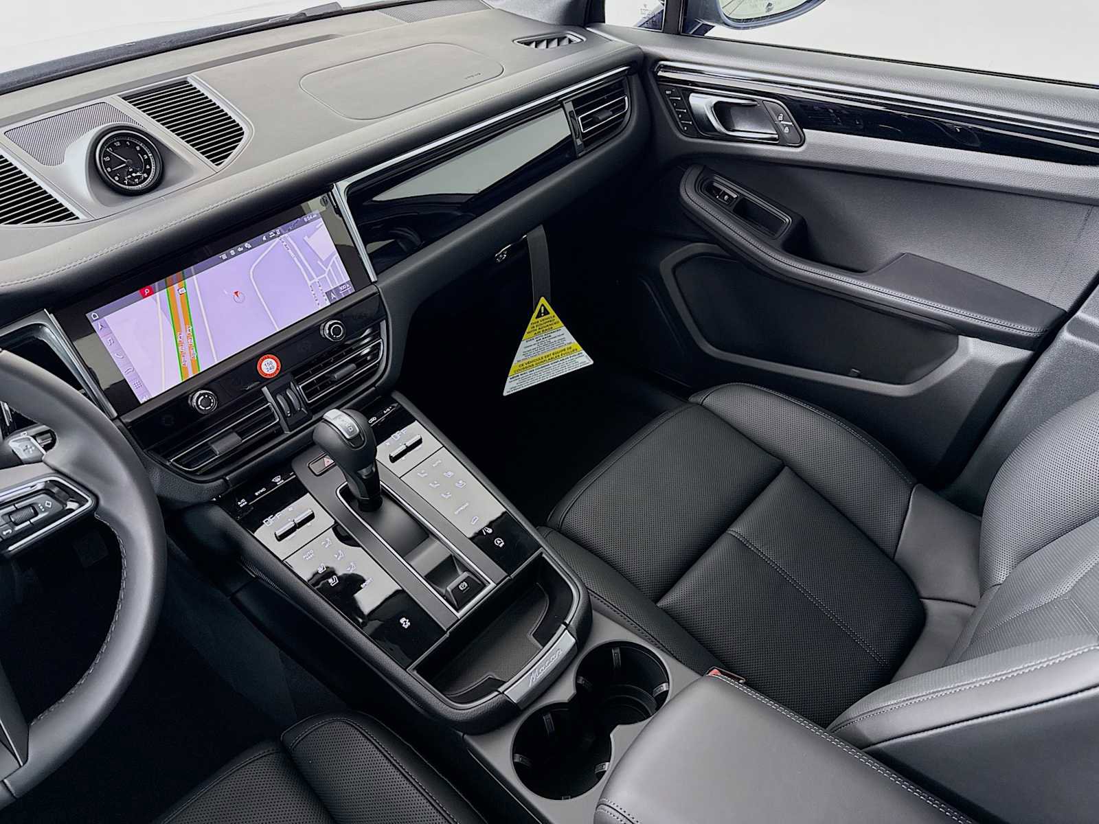 New 2026 Porsche Macan image 26