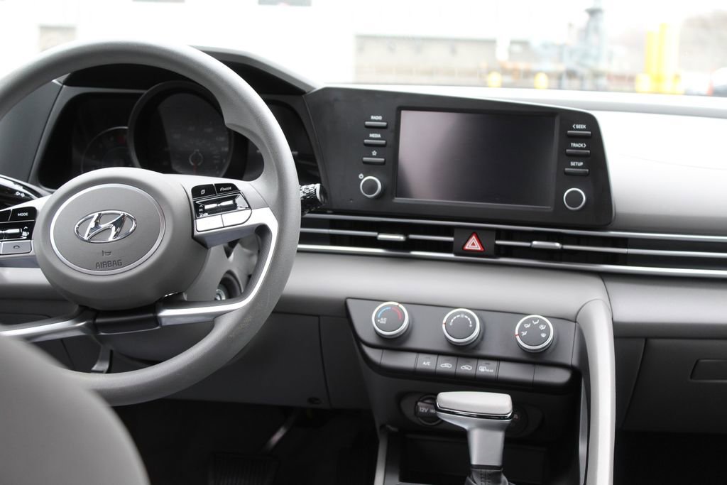 Used 2024 Lincoln Corsair AWD w/ Equipment Group 101A image 10