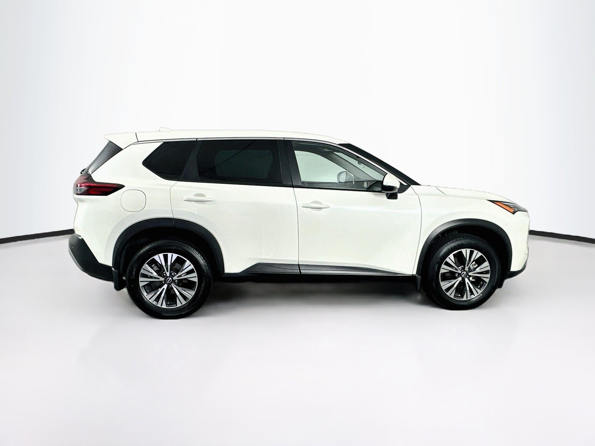 Used 2022 Nissan Rogue SV FWD image 10