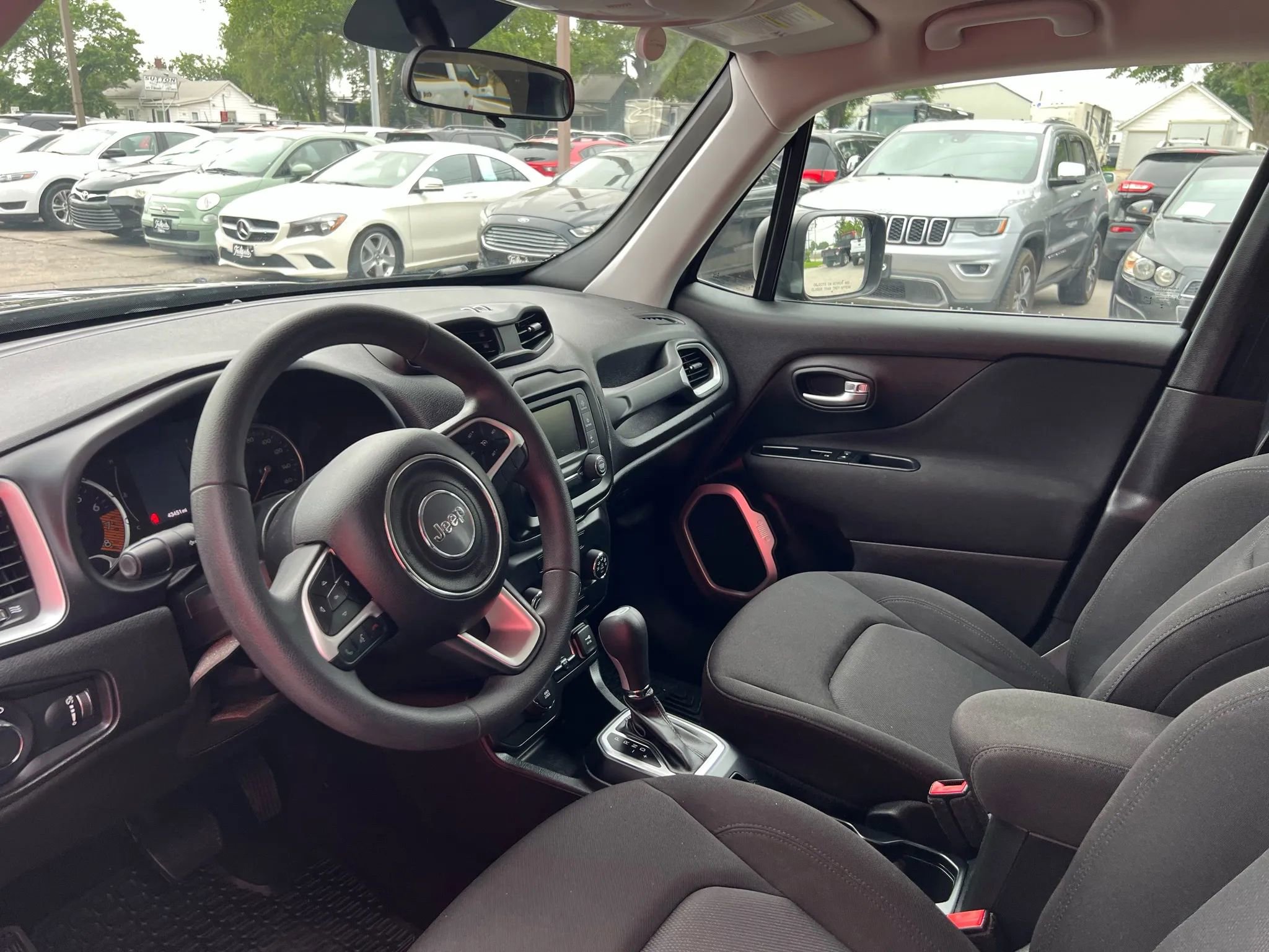 Used 2019 Jeep Renegade Sport w/ Sport Appearance Group image 11