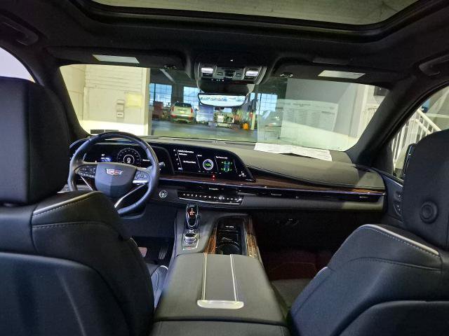 Certified 2024 Cadillac Escalade Premium Luxury AWD/4WD image 16