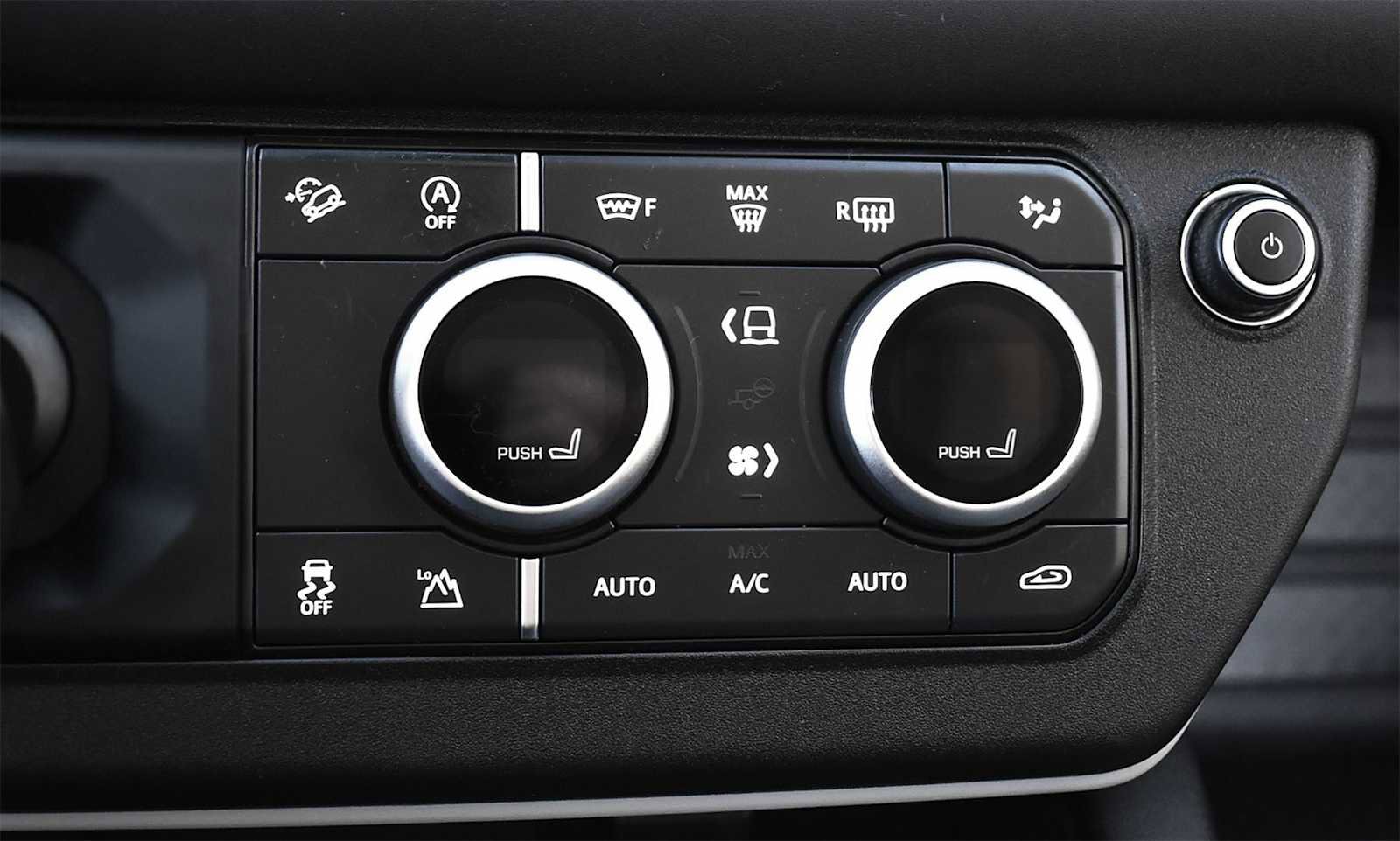 Used 2024 Land Rover Defender 110 S image 25