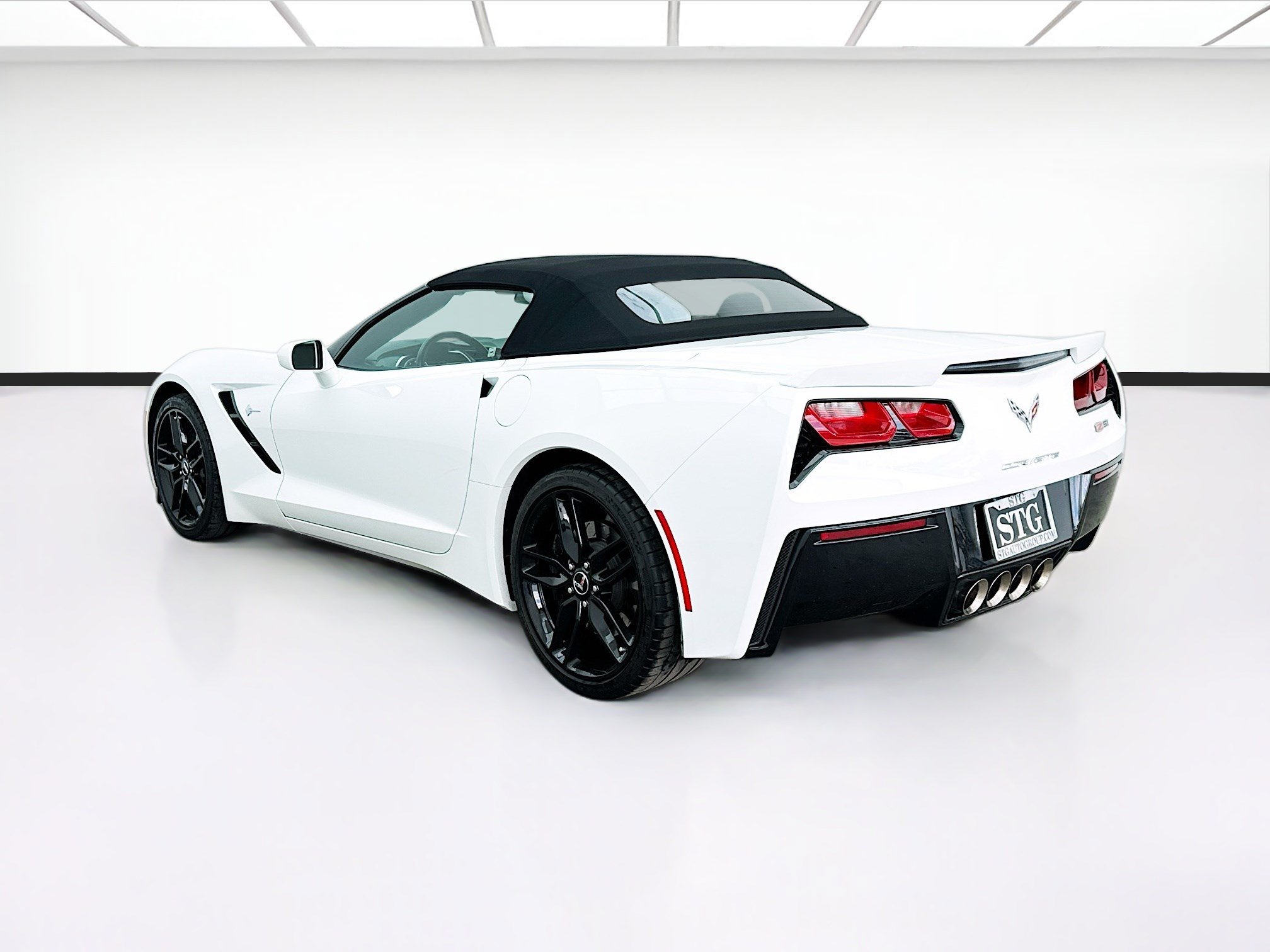 Used 2014 Chevrolet Corvette Stingray Convertible w/ 2LT Preferred Equipment Group RWD image 6