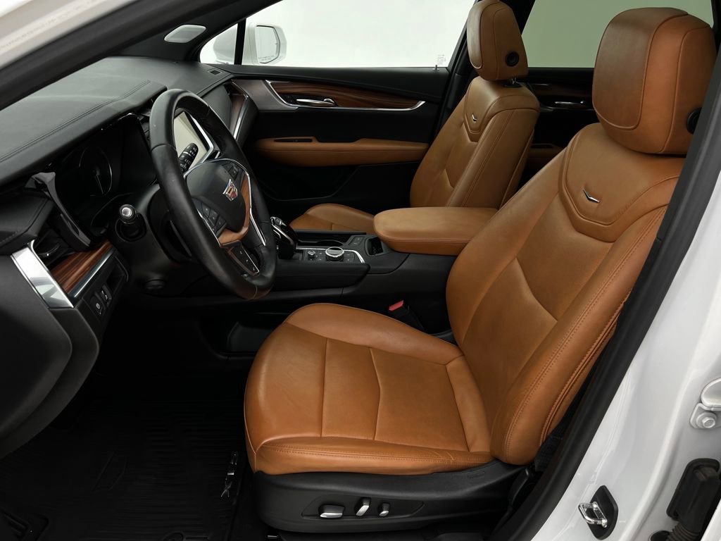 Used 2020 Cadillac XT5 Premium Luxury image 14