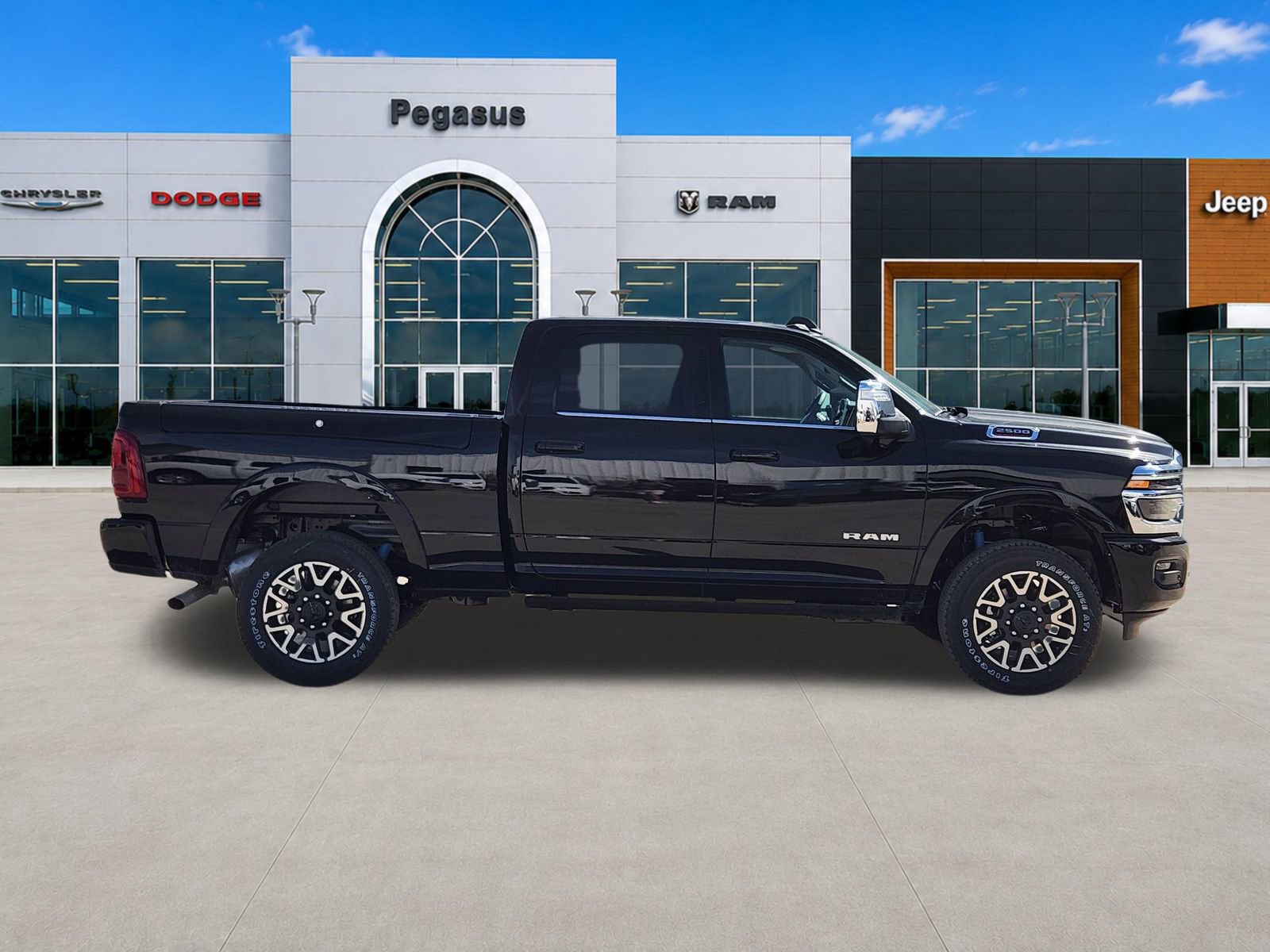 New 2026 RAM 2500 Limited AWD/4WD image 7