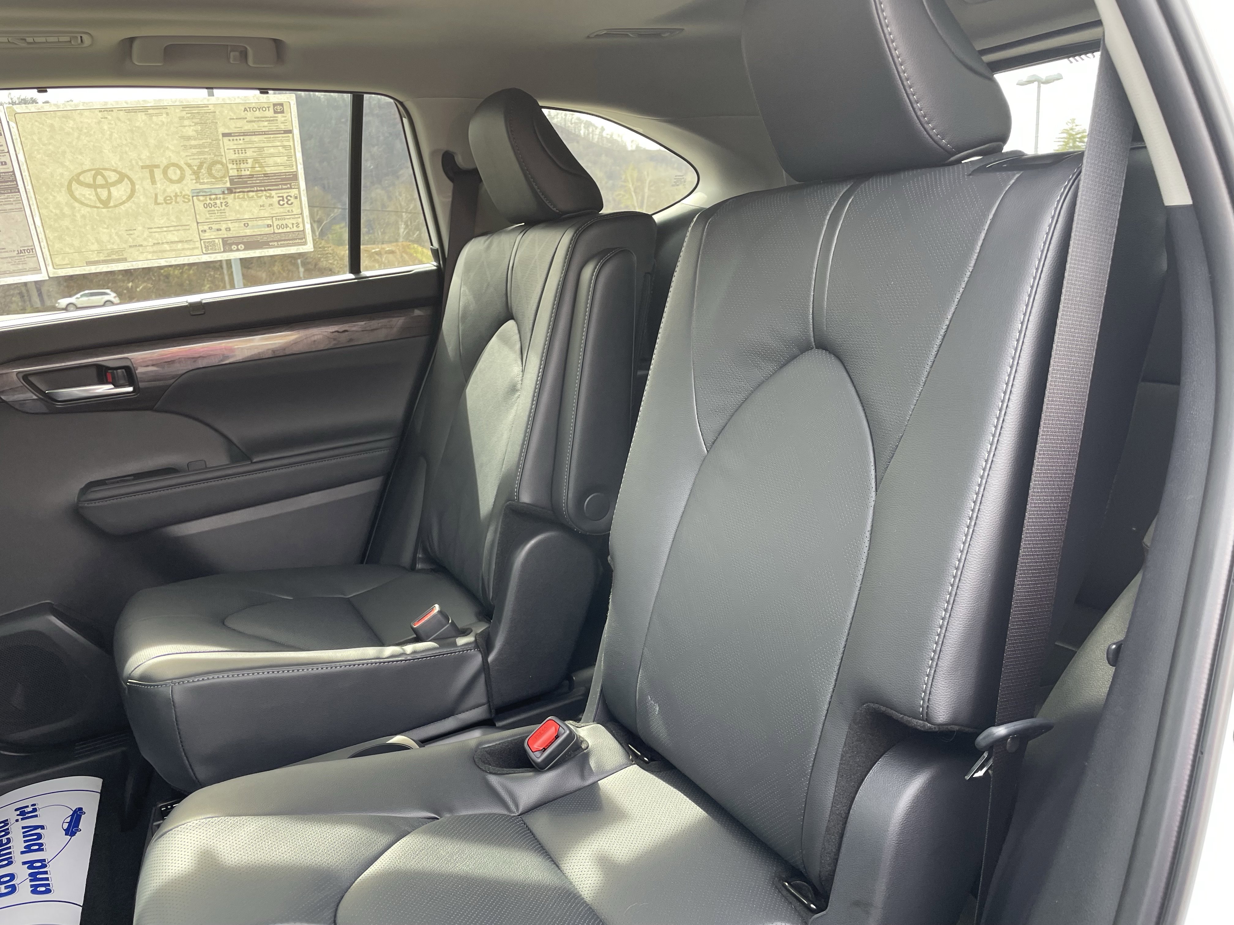 New 2026 Toyota Highlander Platinum image 21