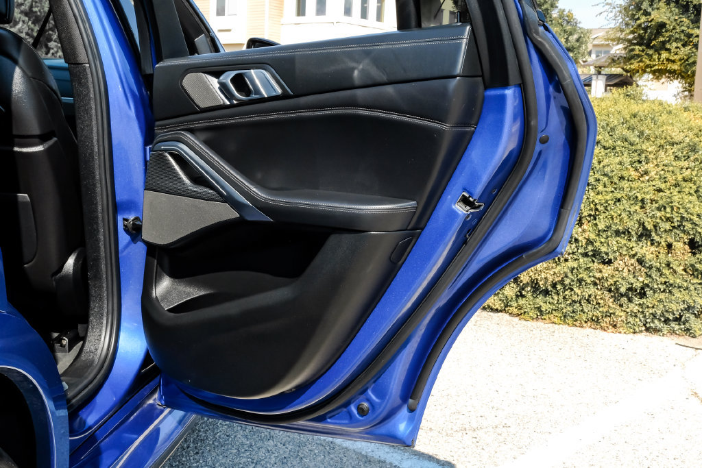 Used 2020 BMW X6 M50i w/ Premium Package AWD/4WD image 53