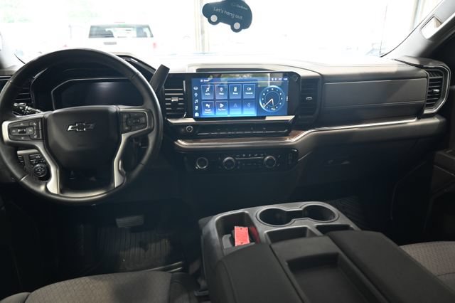 Certified 2023 Chevrolet Silverado 1500 RST AWD/4WD image 13