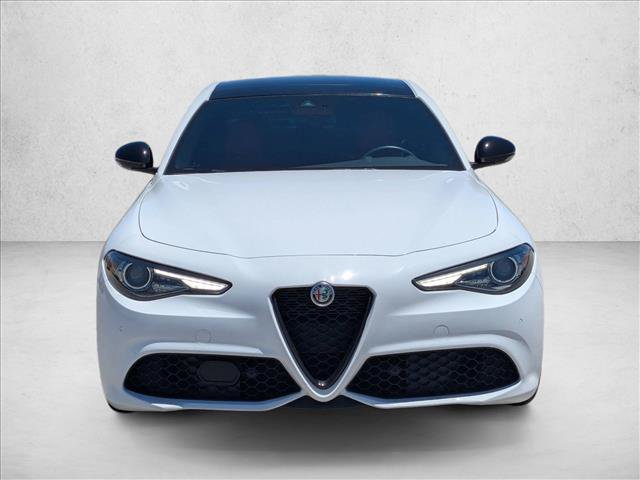 Used 2023 Alfa Romeo Giulia Veloce RWD image 2