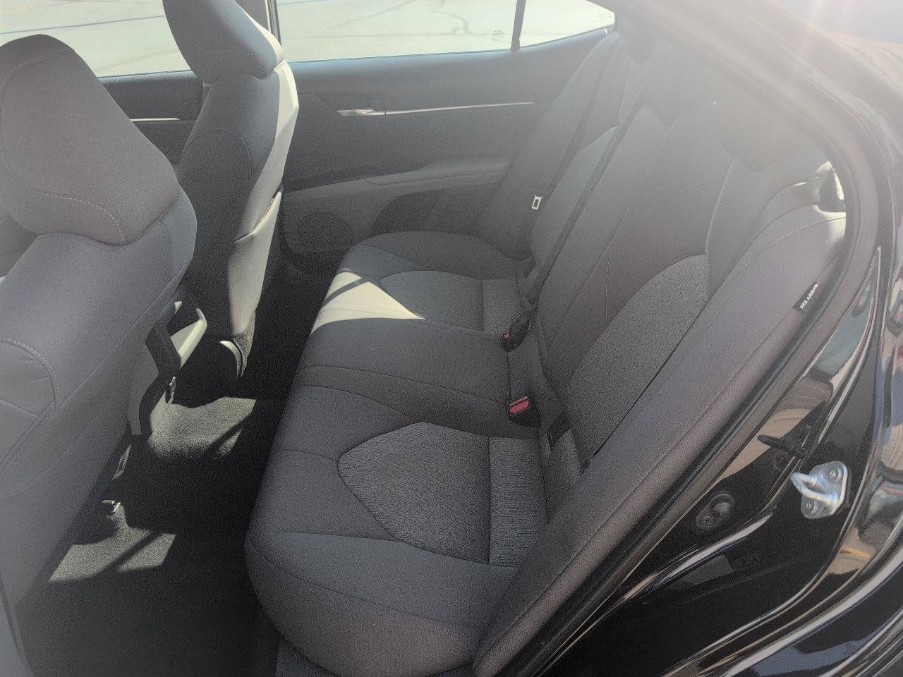 Used 2022 Toyota Camry LE FWD image 10