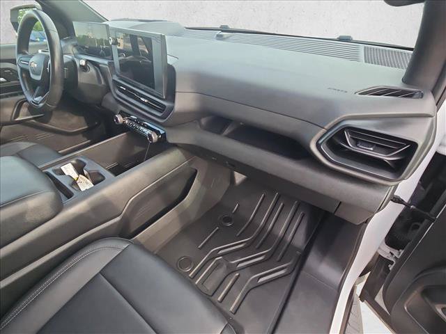 Used 2024 Chevrolet Silverado EV W/T AWD/4WD image 22
