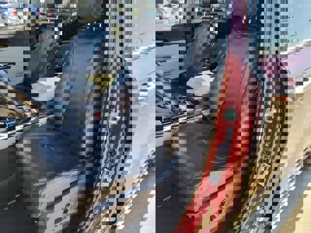 Used 2022 Kia Carnival SX Prestige image 19