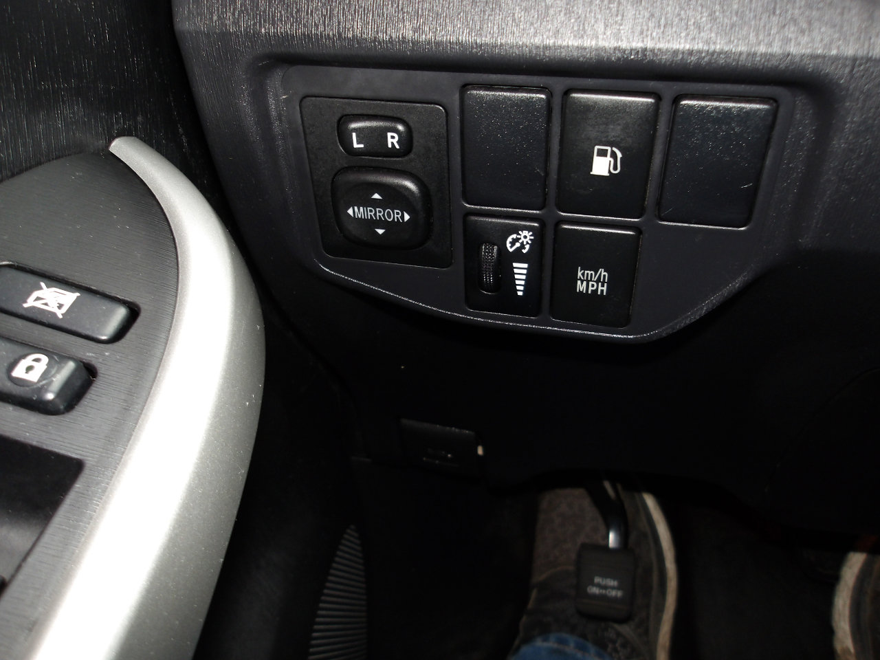 Used 2013 Toyota Prius Prime Advanced image 22