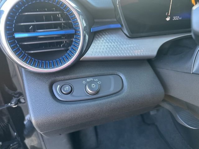 Used 2024 Chevrolet Trax LT image 14