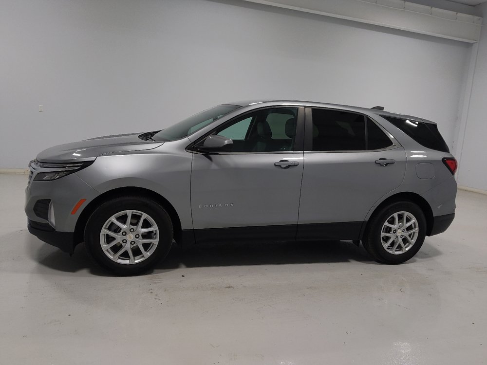 Used 2023 Chevrolet Equinox LT FWD image 2