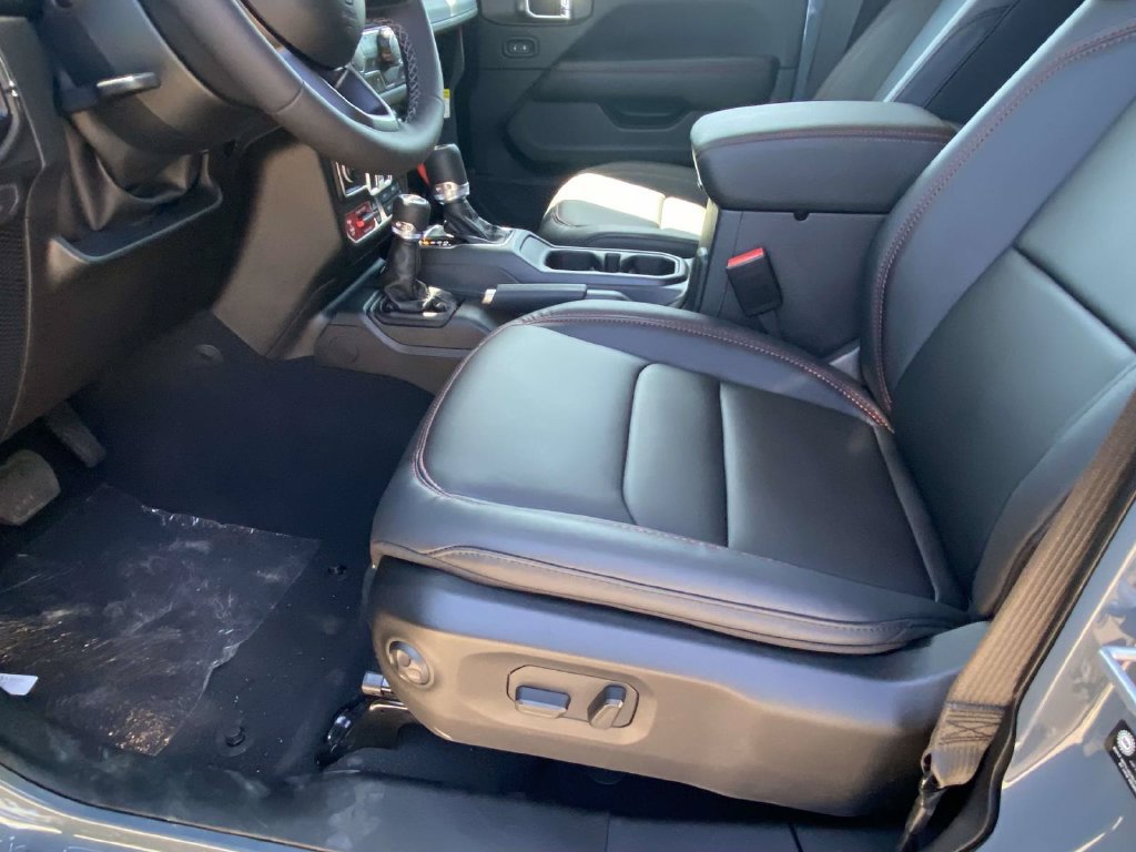 New 2026 Jeep Gladiator Mojave AWD/4WD image 11