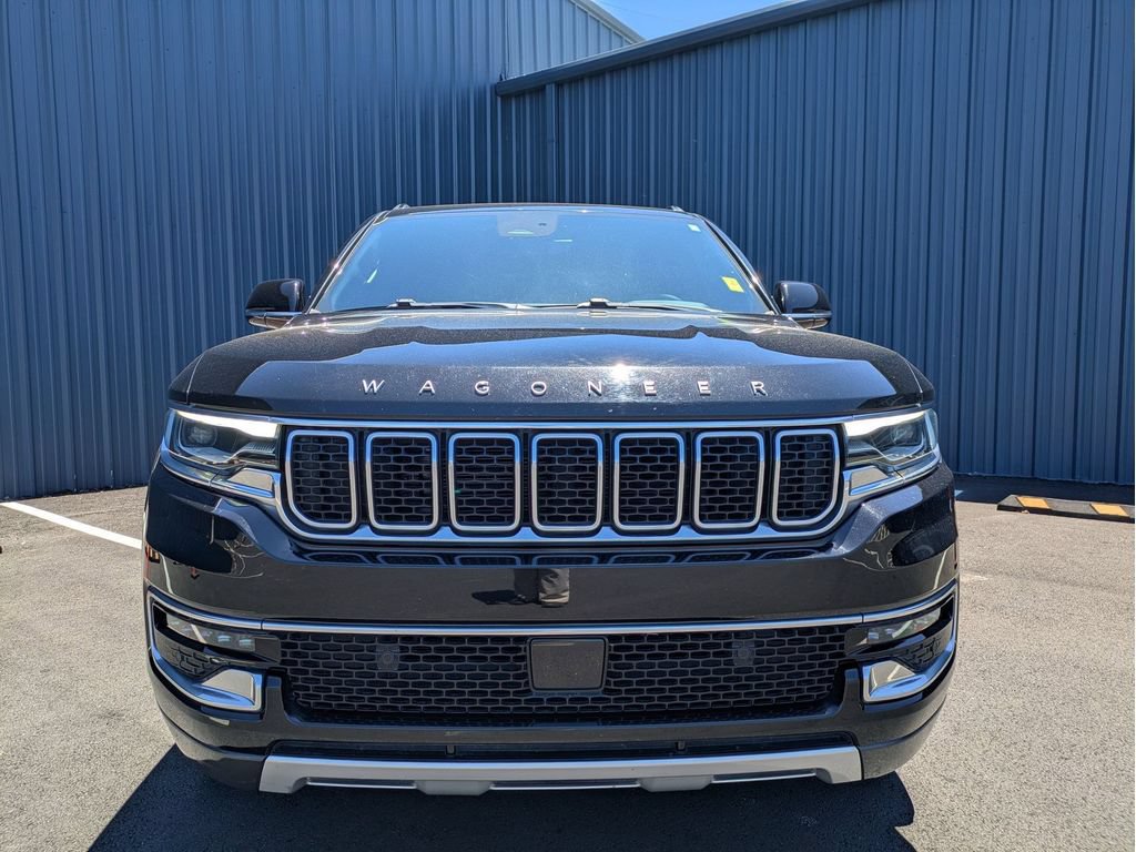 Used 2022 Jeep Wagoneer Series II AWD/4WD image 2