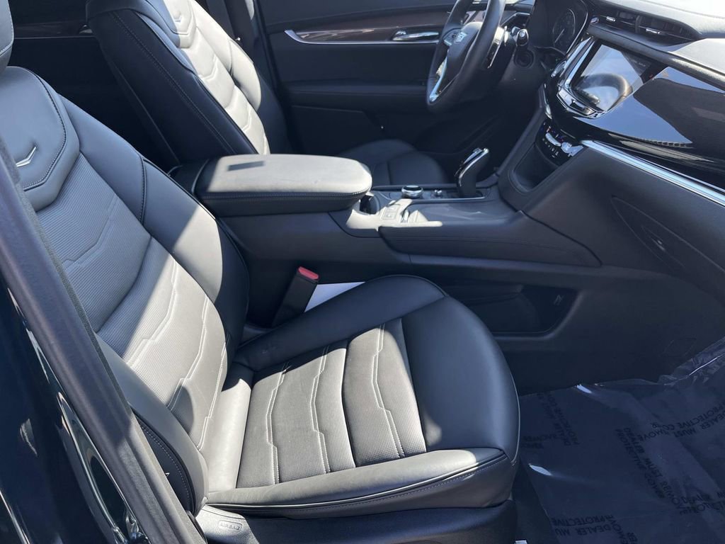 Certified 2025 Cadillac XT6 Sport w/ Platinum Package image 24