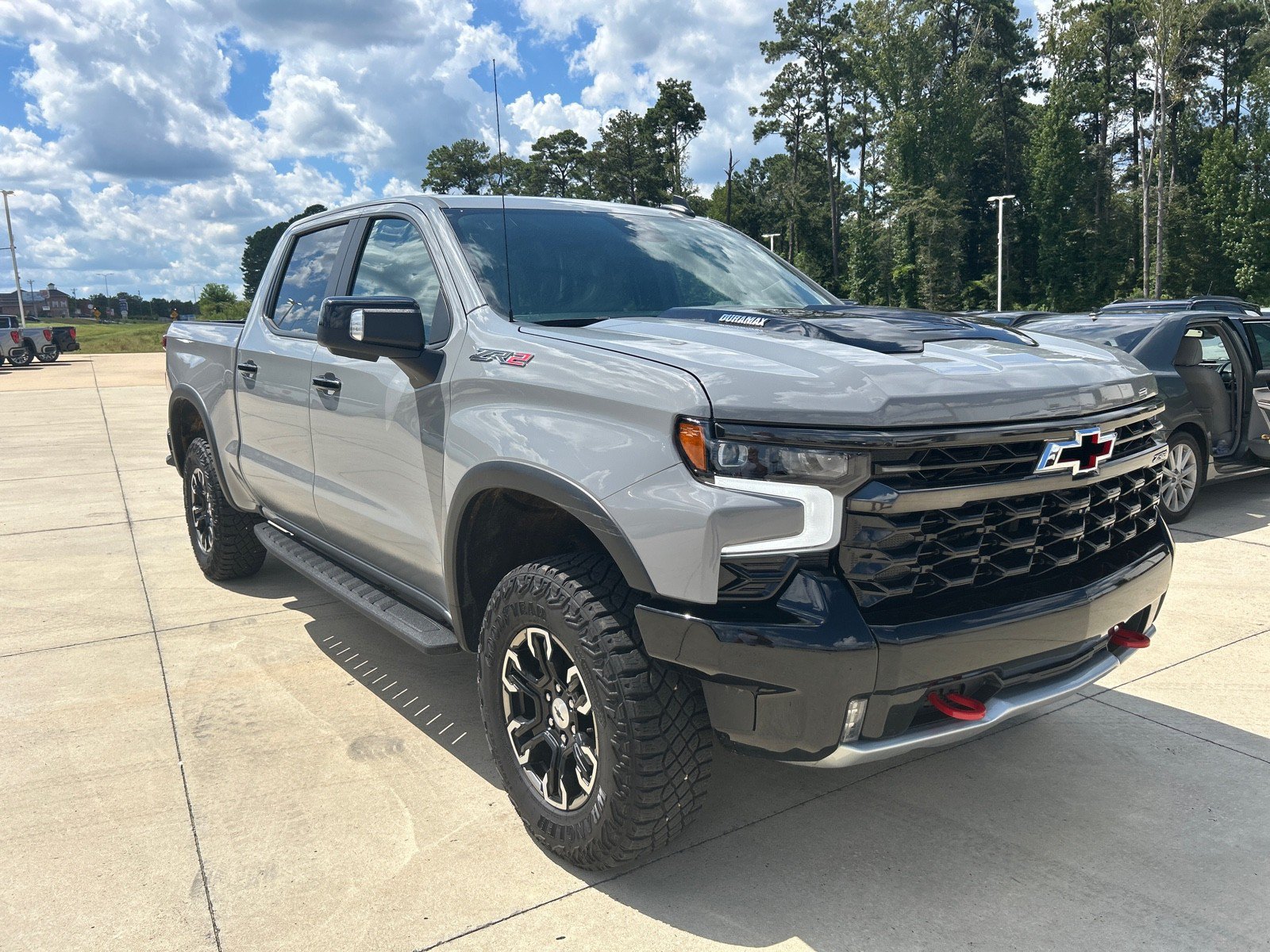 Used 2024 Chevrolet Silverado 1500 ZR2 w/ Technology Package AWD/4WD image 2