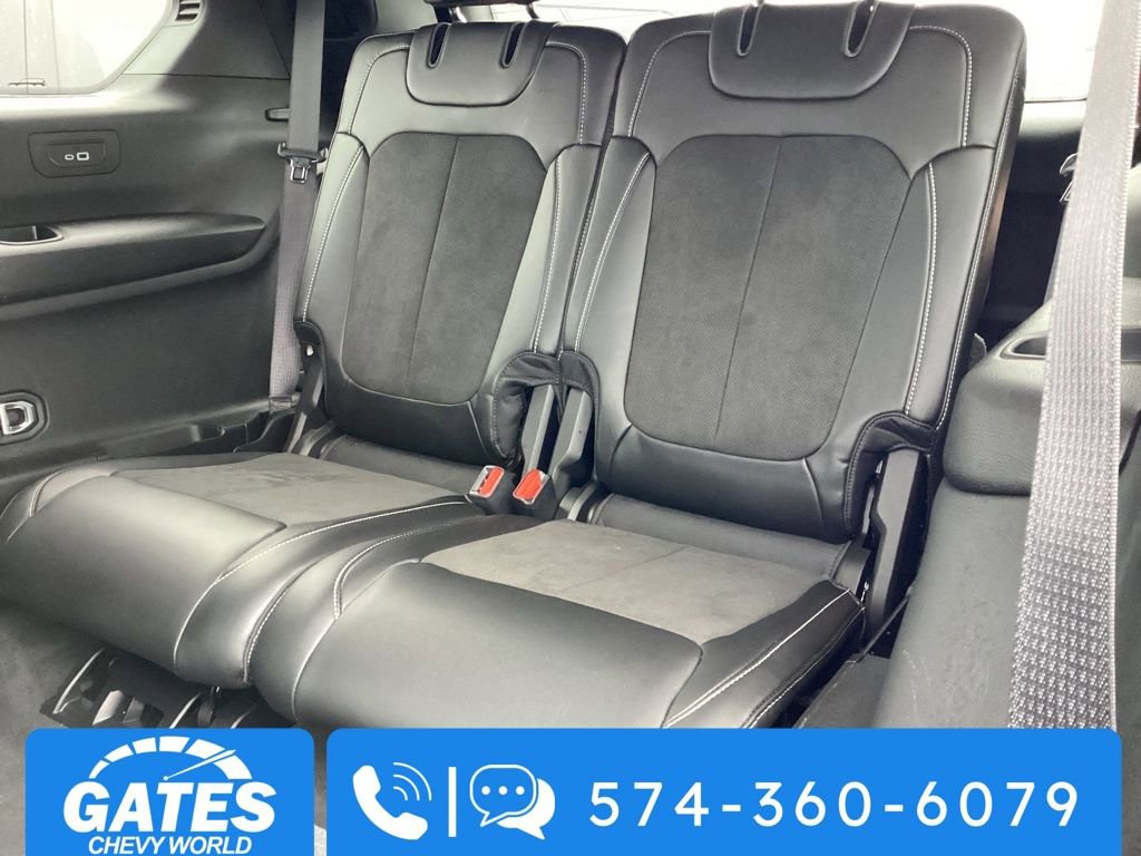 Used 2025 Jeep Grand Cherokee L Altitude image 16