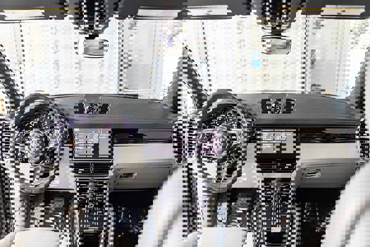 Used 2021 Porsche Cayenne E-Hybrid image 37